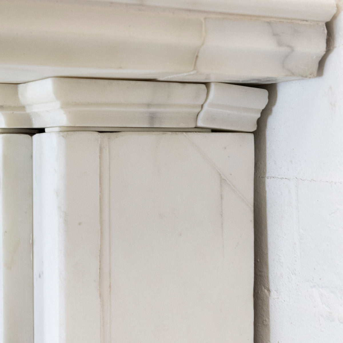 Antique Georgian Carved Statuary Marble Chimneypiece | Neoclassical | The Architectural Forum