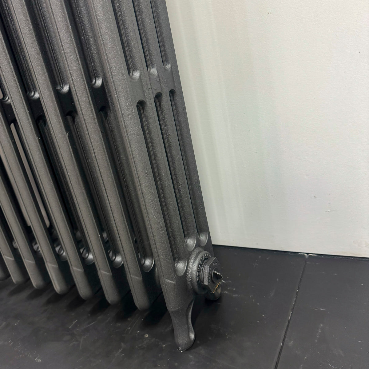 Antique Cast Iron Radiator | The Architectural Forum