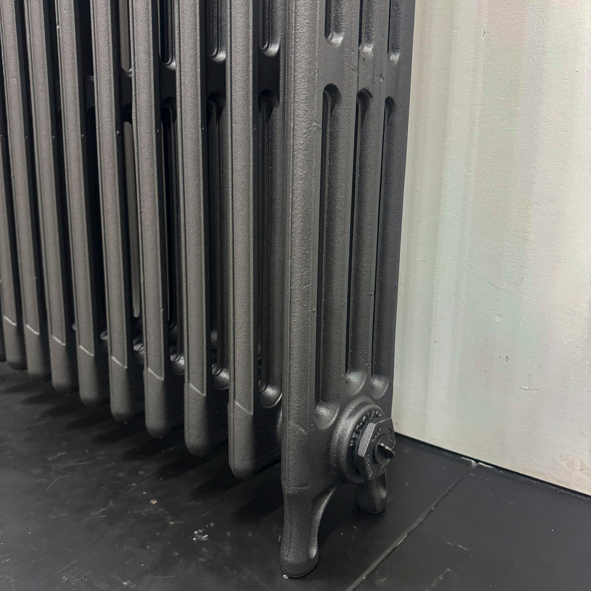 Antique Cast Iron Radiator | The Architectural Forum