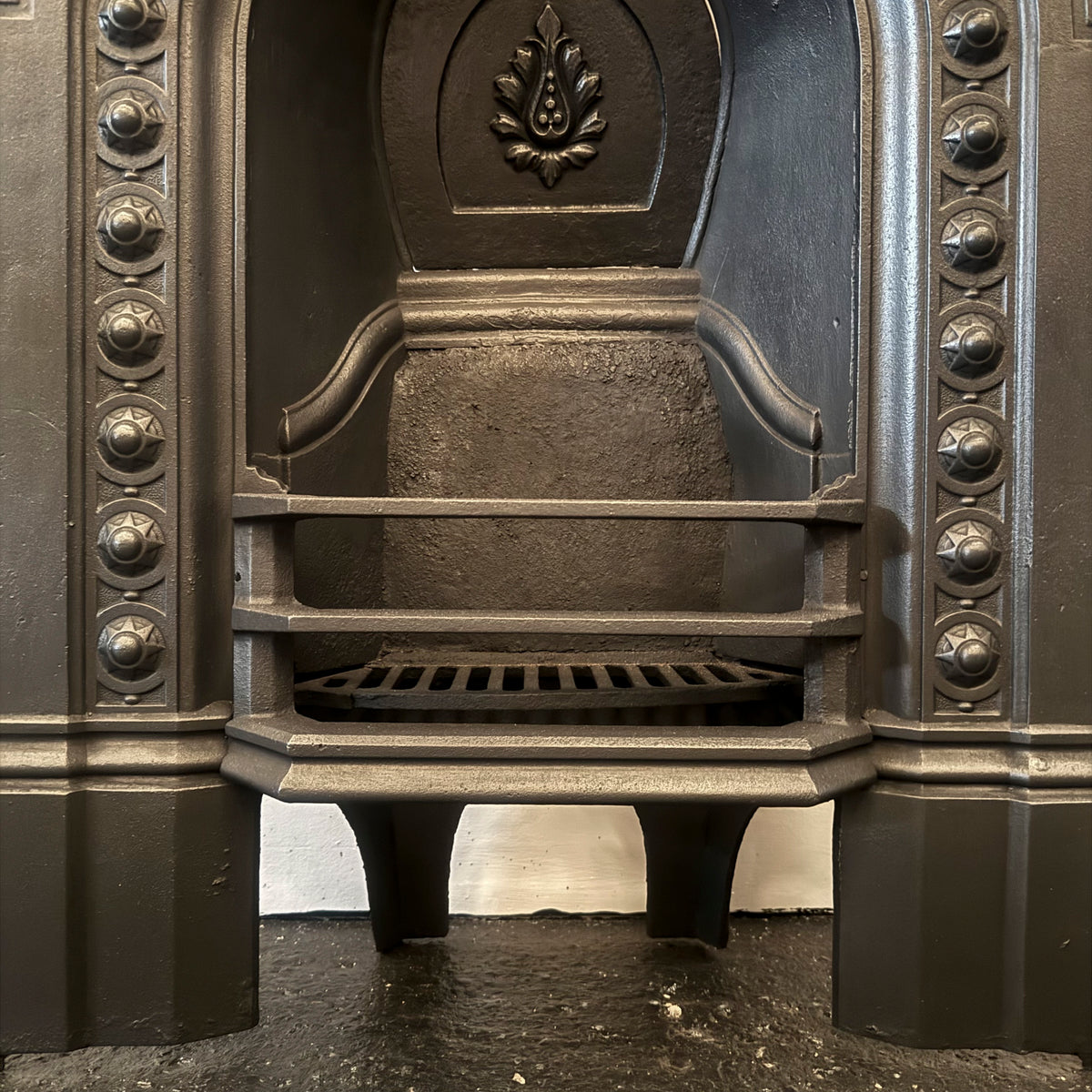 Antique Victorian Combination Cast Iron Fireplace | The Architectural Forum