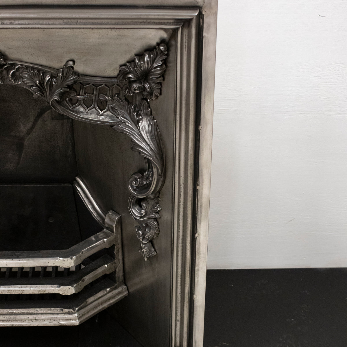 Antique Cast Iron Georgian Fireplace Insert | The Architectural Forum