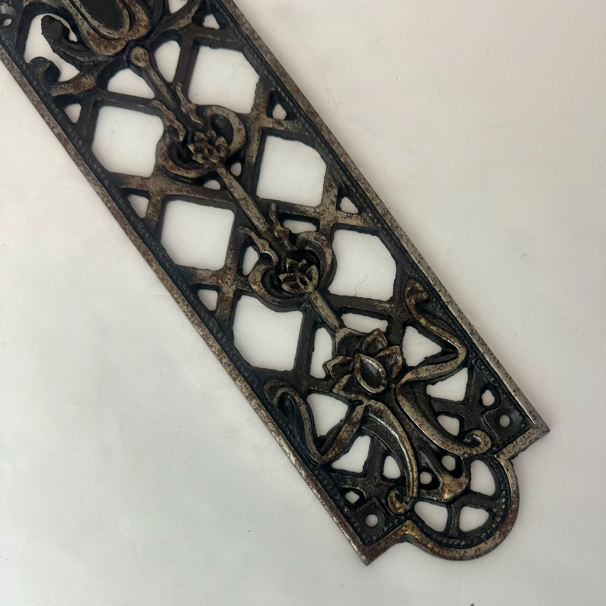 Reclaimed Cast Iron Tulip Finger Plates - 8 Pairs Available | The Architectural Forum