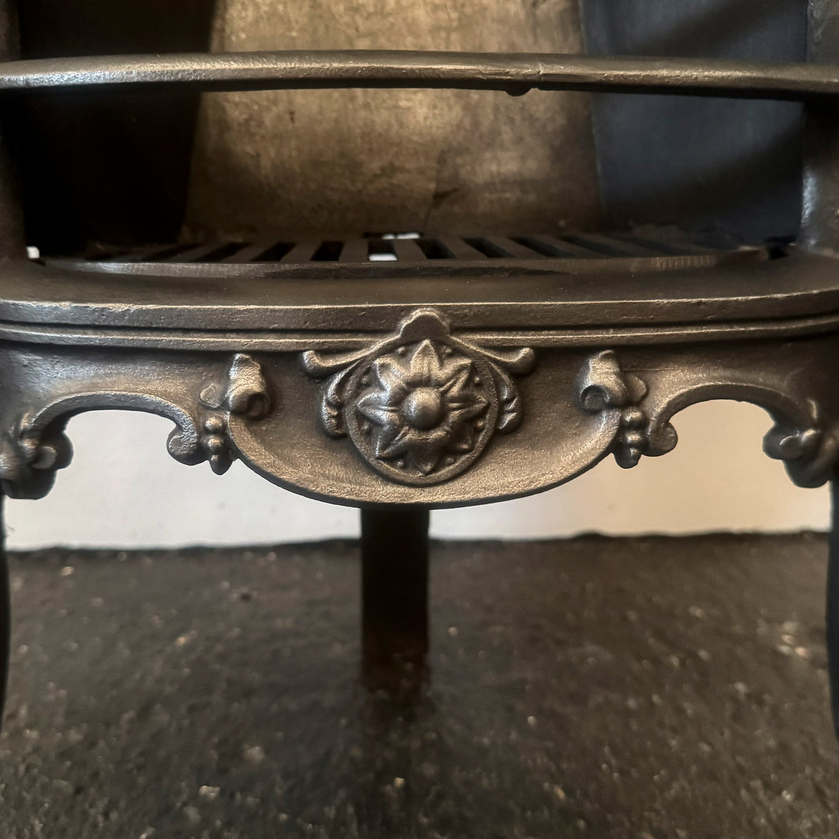 Antique Victorian Cast Iron Hob Grate Insert | The Architectural Forum