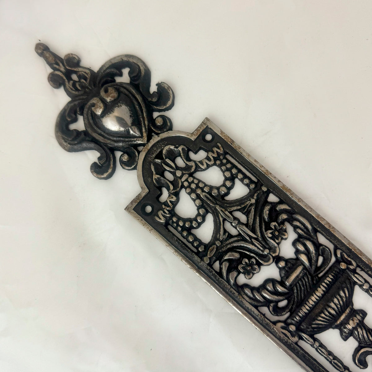 Reclaimed Victorian Style Cast Iron Finger Plates - 31 Pairs Available | The Architectural Forum