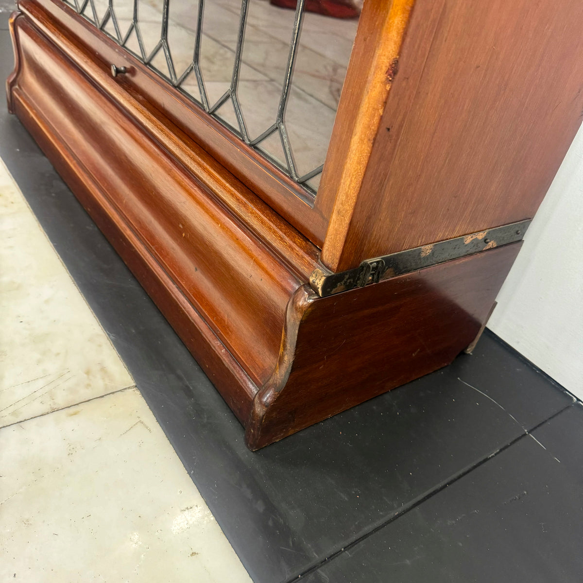 Antique Globe Wernicke Mahogany Leaded Glass Bookcase/Cabinet | The Architectural Forum