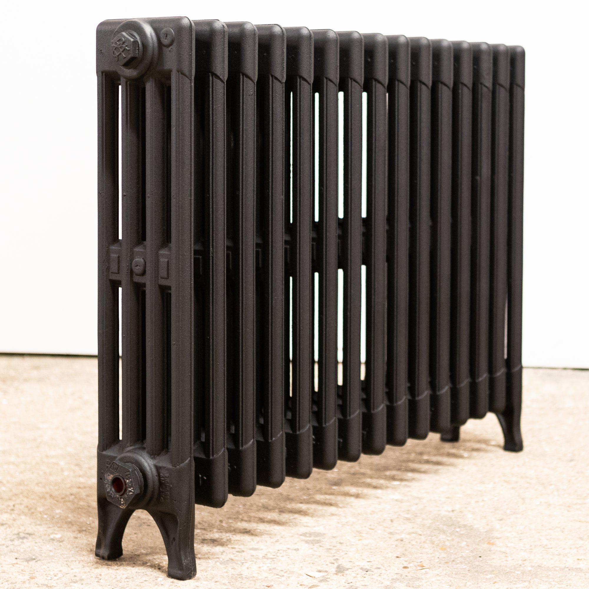 Fully Restored Cast Iron Radiator 4 Column (61.5cm T x 79cm L) | The Architectural Forum